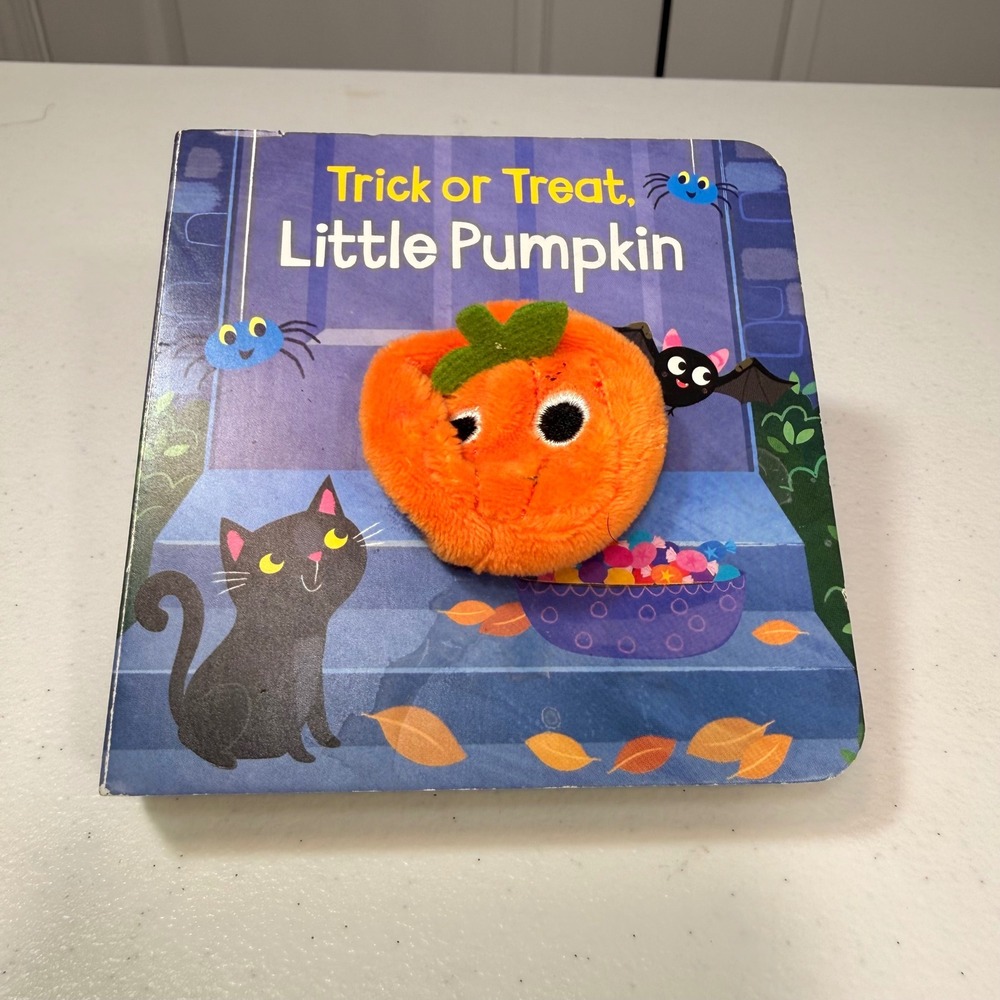 Cottage Door Press Trick hor Treat Little Pumpkin Finger Puppet Board Book Toy